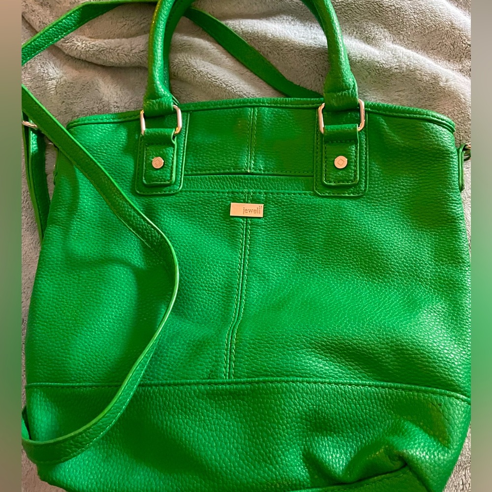 Excellent condition ThirtyOne purse.